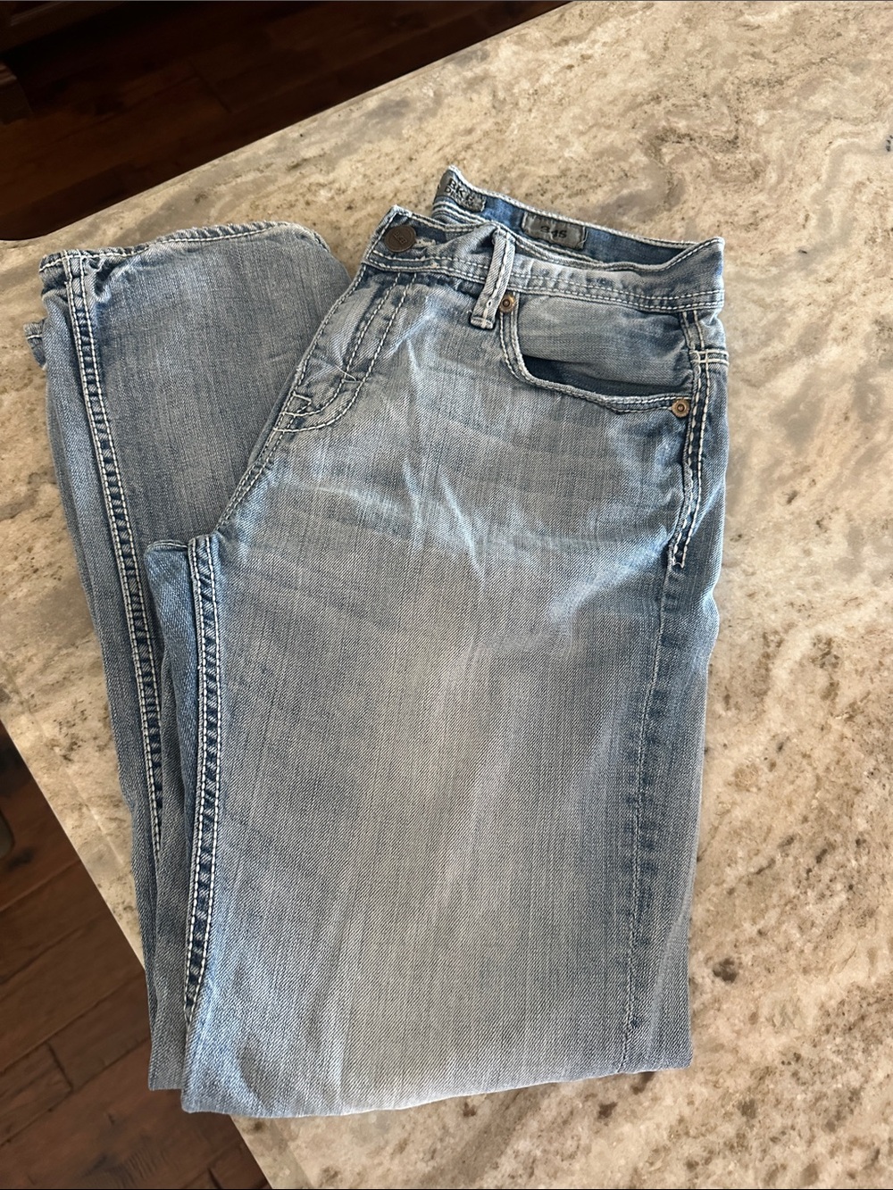 Light Wash Classic Jeans